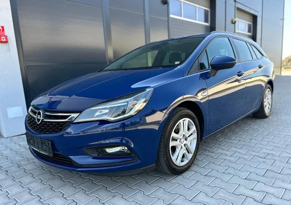 samochody osobowe Opel Astra cena 40900 przebieg: 115235, rok produkcji 2018 z Kostrzyn